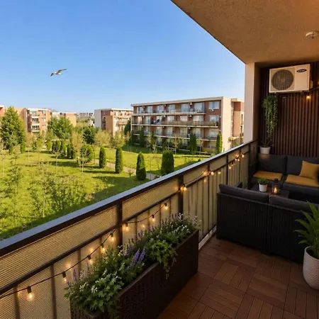 公寓 Two-bedroom With A Cozy Balcony